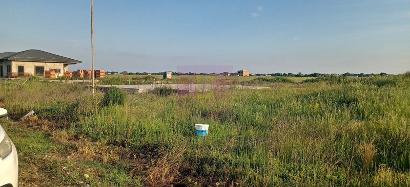 Sabareni, lot de casa 550 mp, in Complex Rezidential